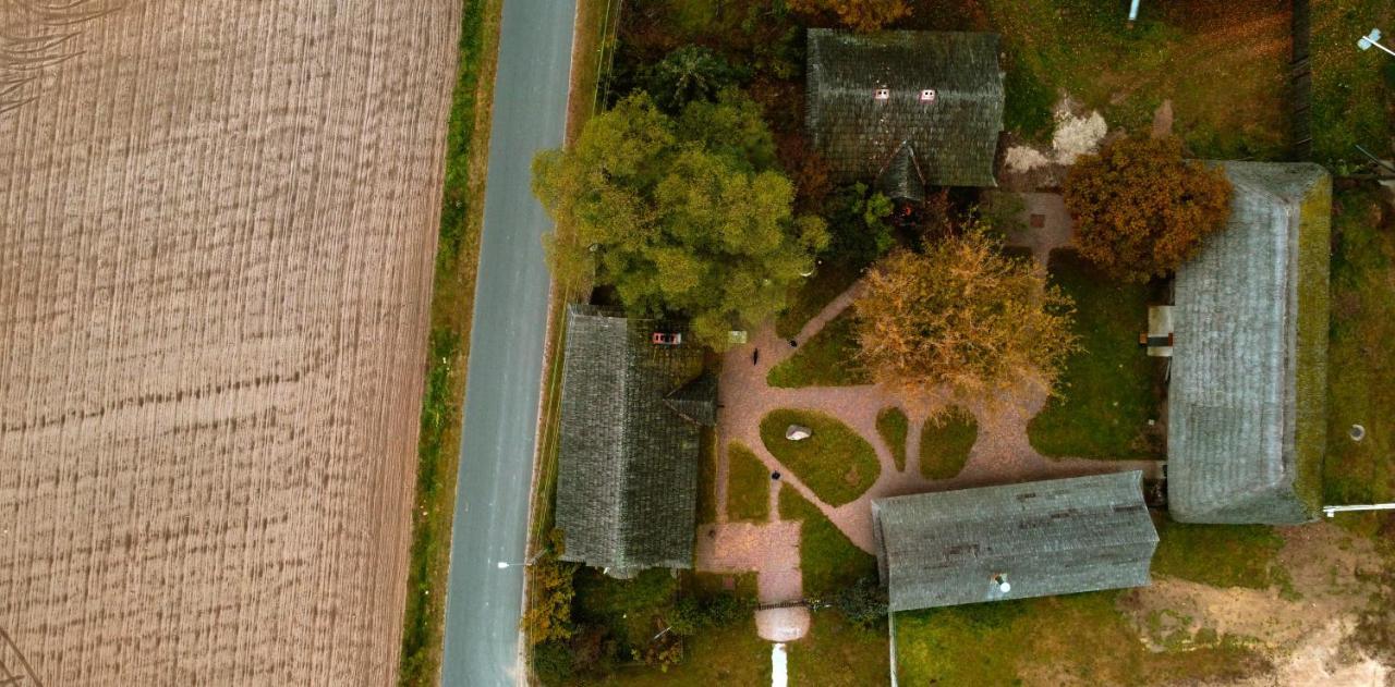 Gniazdo W Felicjanowie Uniejow Esterno foto