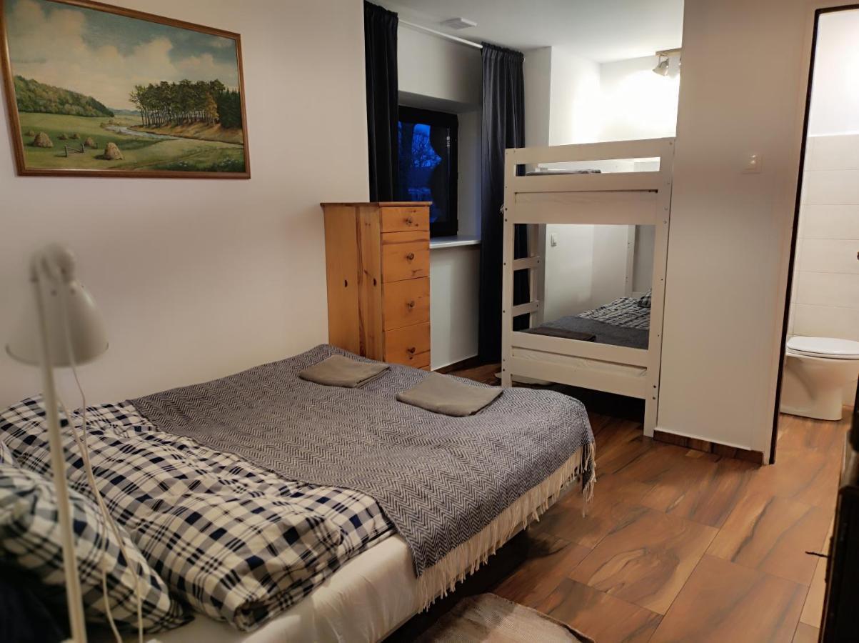Gniazdo W Felicjanowie Uniejow Esterno foto